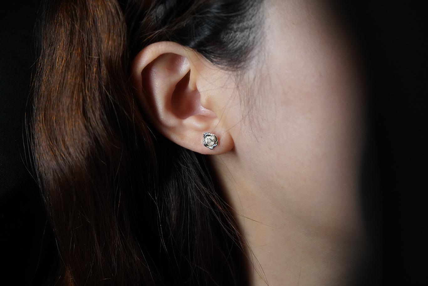 E183 (中) $250 (220) 6