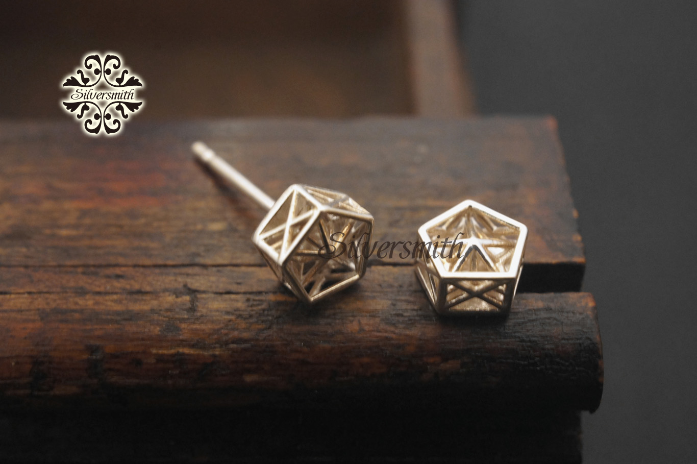 The 3D Twinkle Stud Earrings