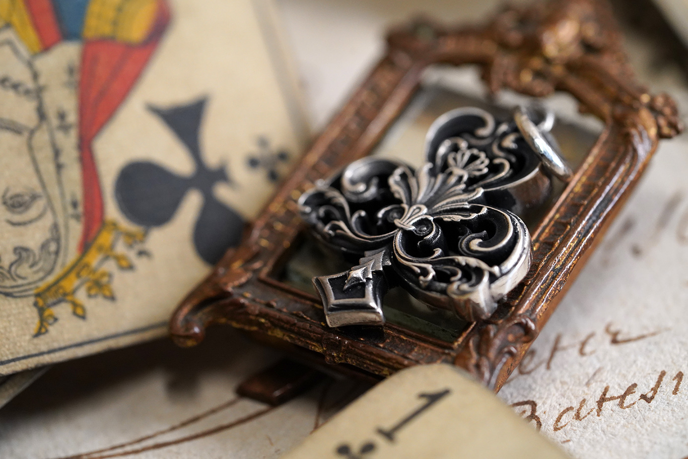 P472 (Club 梅花) $780 8