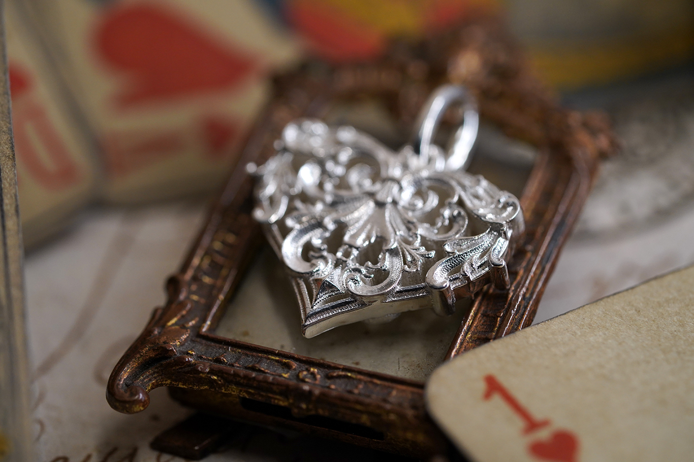 P473 (Heart 紅心) $780 4